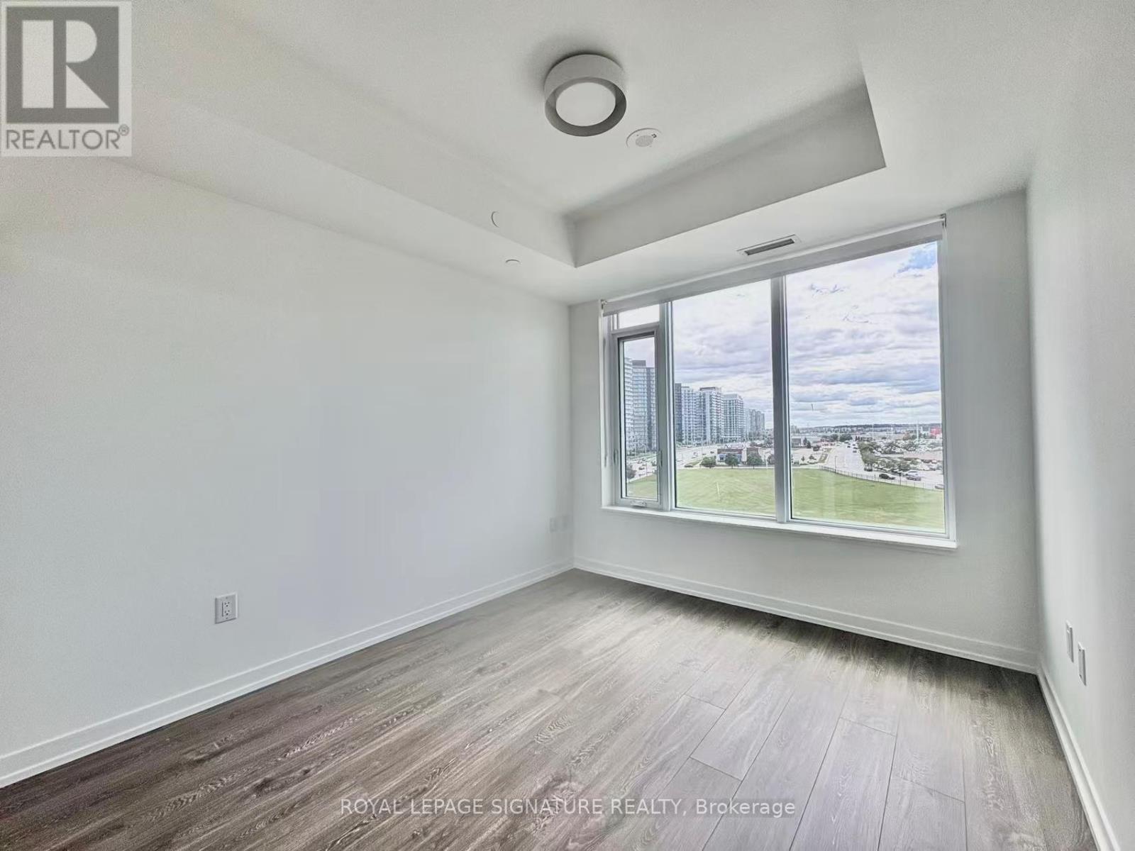 Photo 10 of 826 2485 Eglinton Avenue W, Mississauga ON