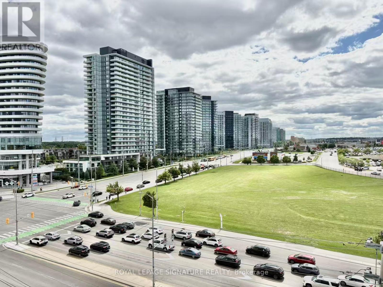 Photo 14 of 826 2485 Eglinton Avenue W, Mississauga ON