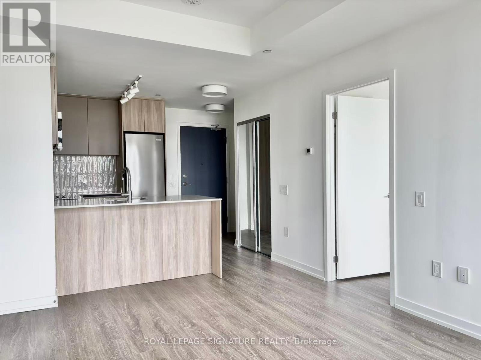 Photo 4 of 826 2485 Eglinton Avenue W, Mississauga ON