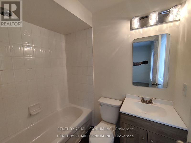 Photo 13 of 5 221 Twelfth Street, Toronto ON