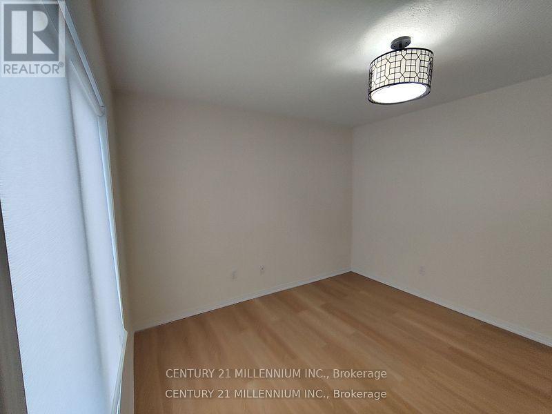Photo 7 of 5 221 Twelfth Street, Toronto ON