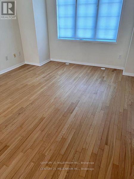 Photo 8 of 5 221 Twelfth Street, Toronto ON
