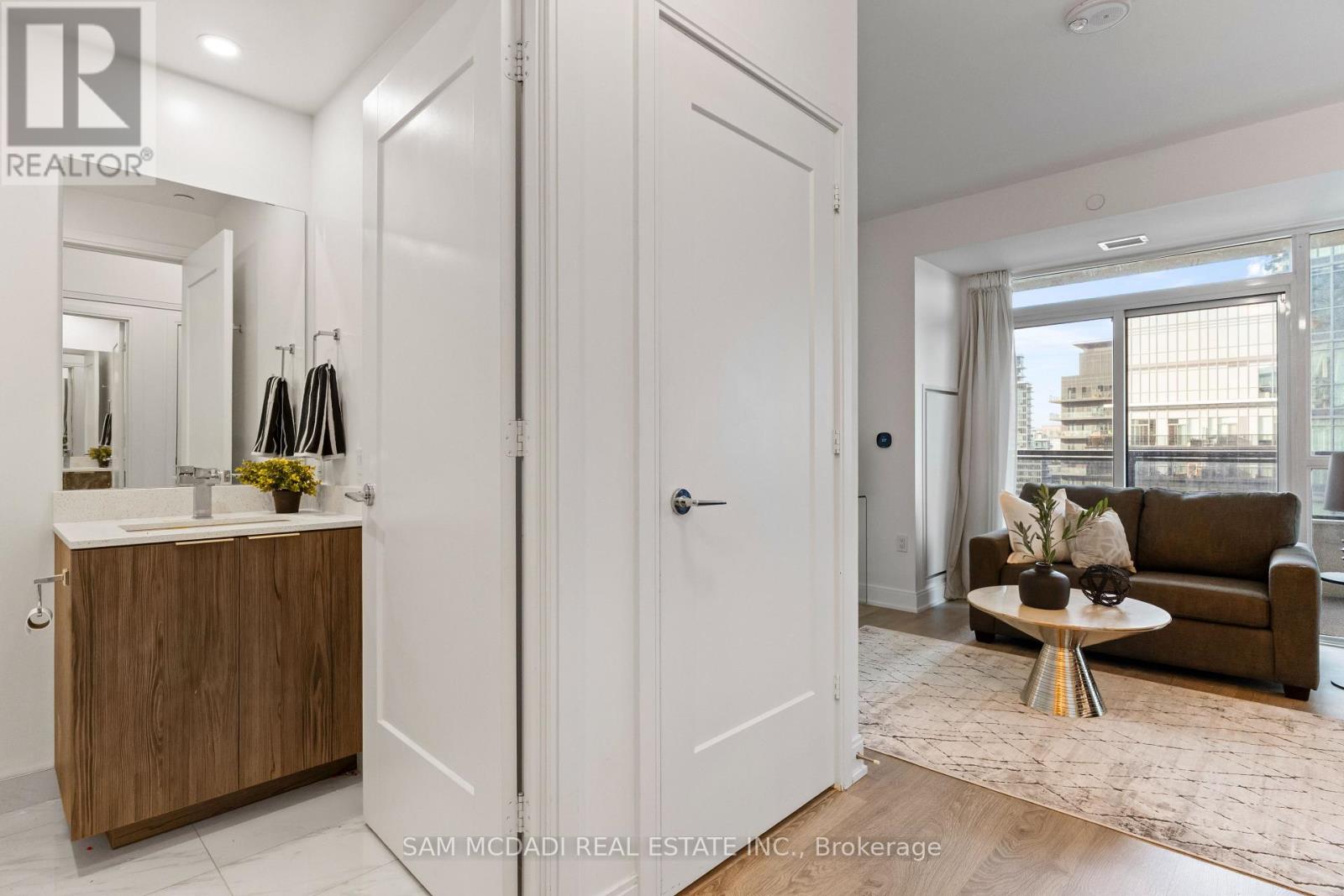 Photo 11 of 1405 65 Annie Craig Drive, Toronto ON