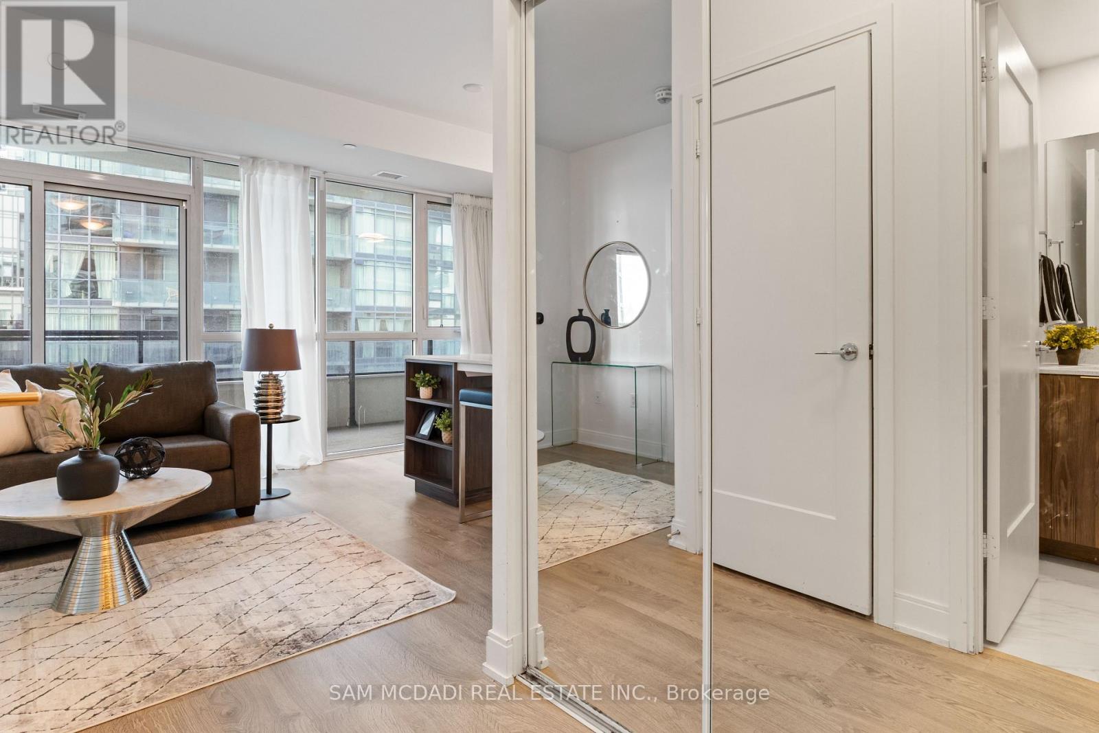 Photo 6 of 1405 65 Annie Craig Drive, Toronto ON