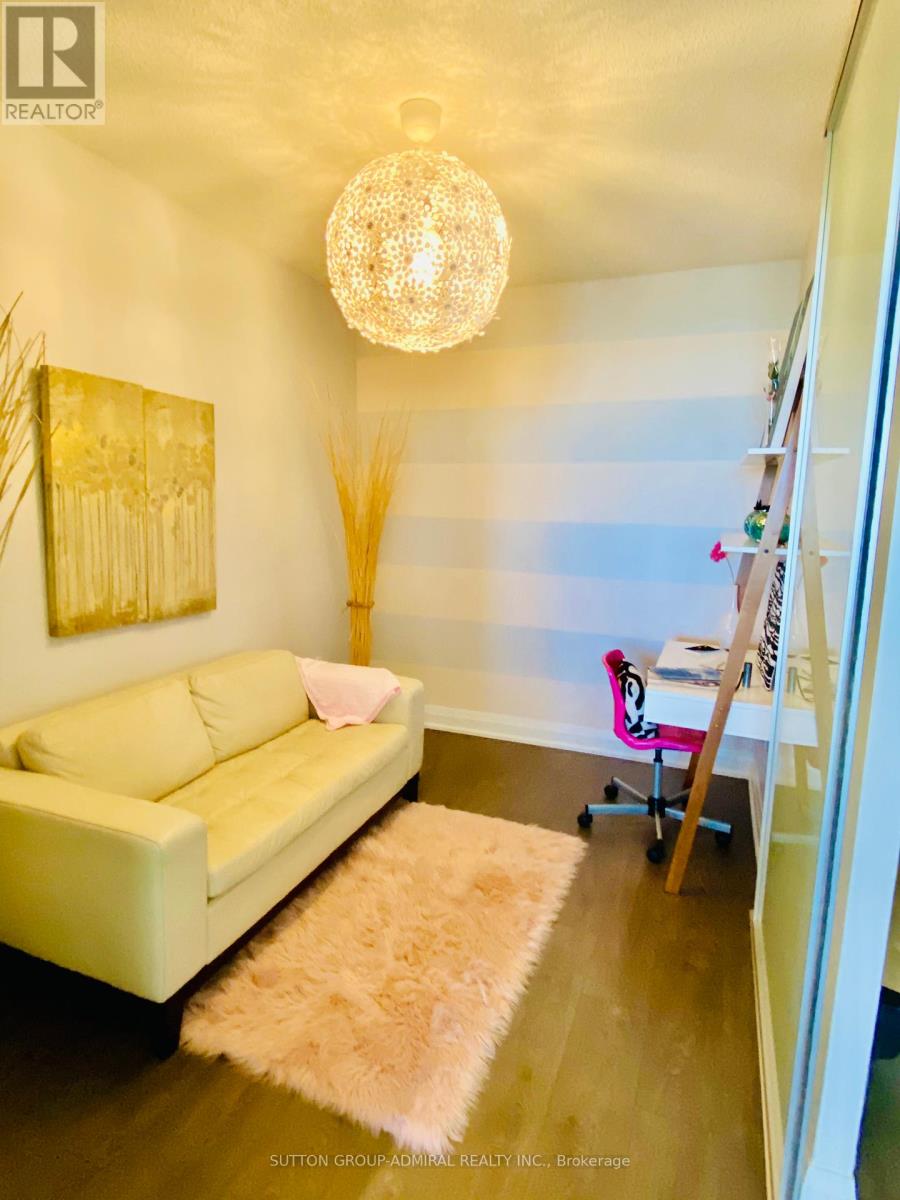 Photo 8 of 1611 9 Valhalla Inn Road E, Toronto ON