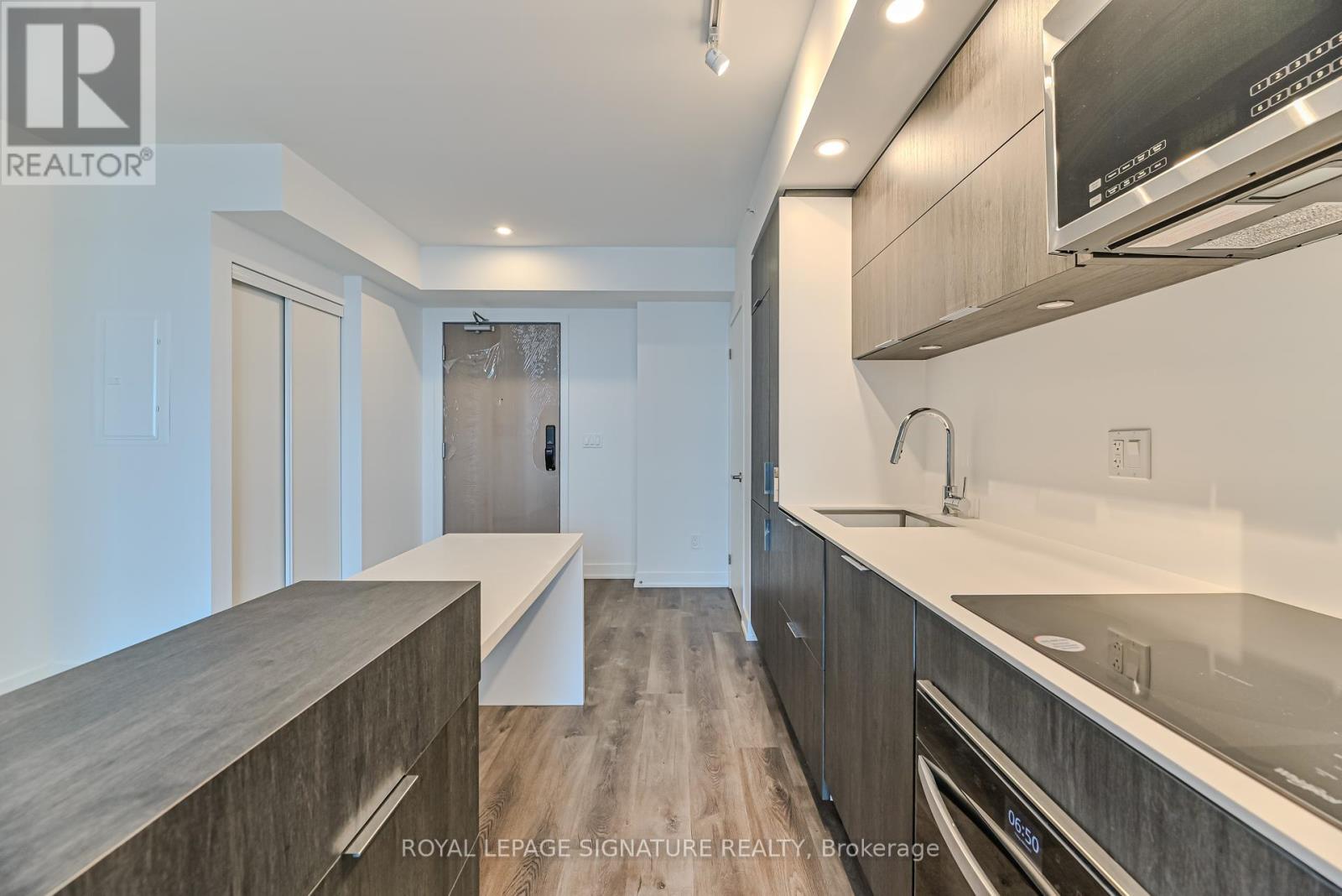 Photo 9 of 1606 370 Martha Street, Burlington ON
