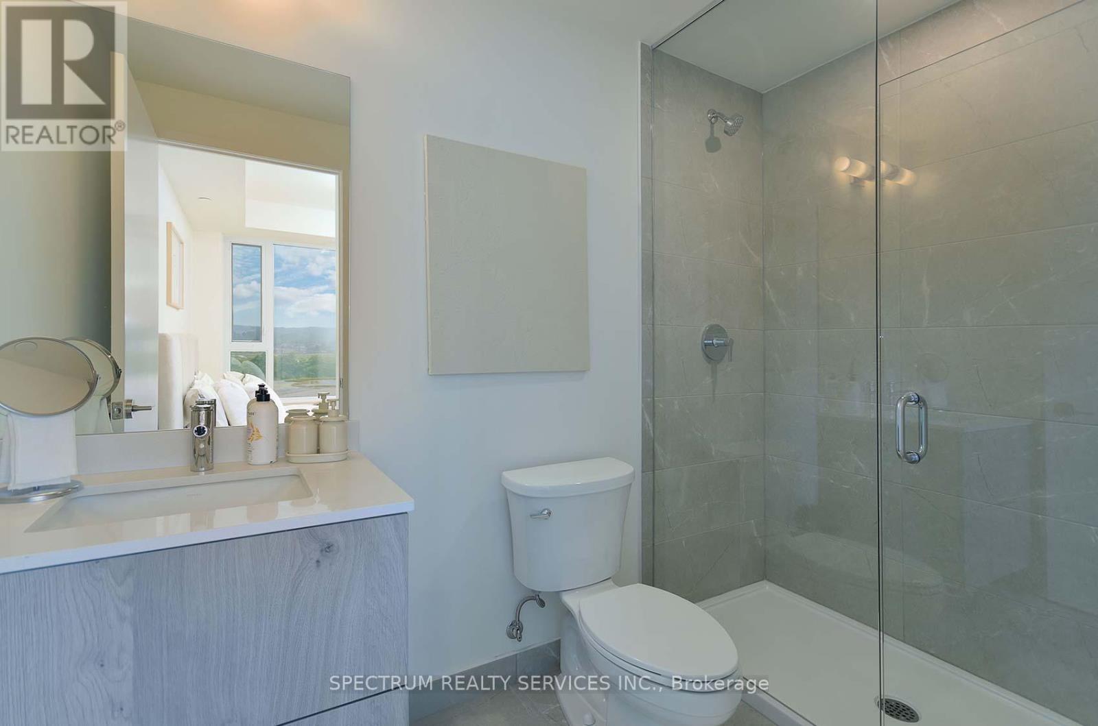 Photo 14 of 1028 2 David Eyer Road, Richmond Hill ON