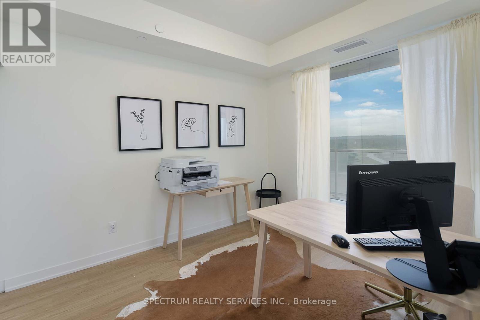 Photo 15 of 1028 2 David Eyer Road, Richmond Hill ON