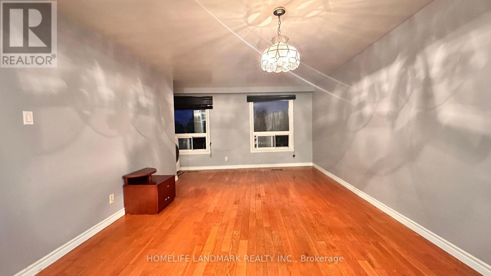 Photo 6 of 1171 B Lakeshore Road E, Mississauga ON