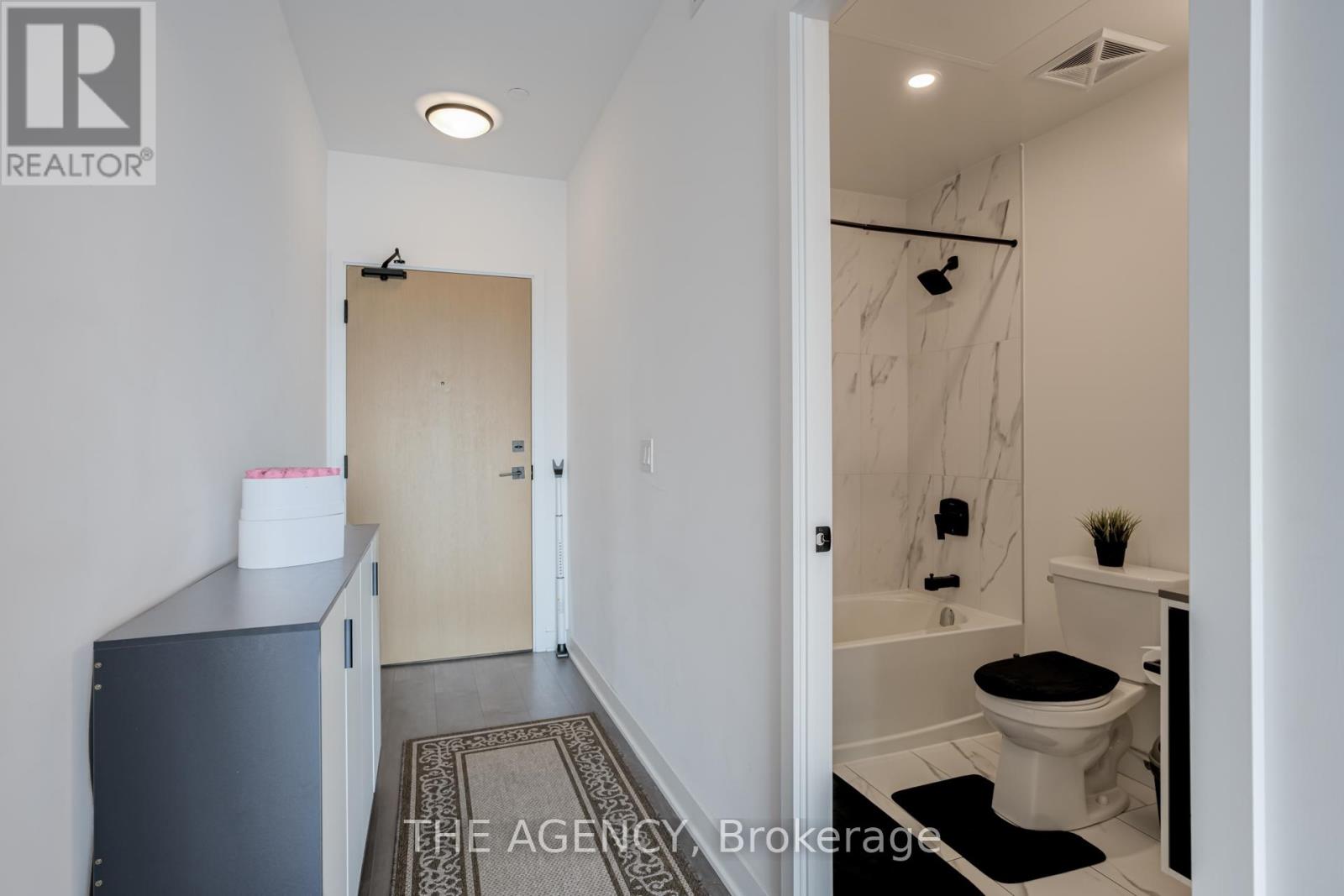 Photo 4 of 1802 36 Zorra Street, Toronto ON