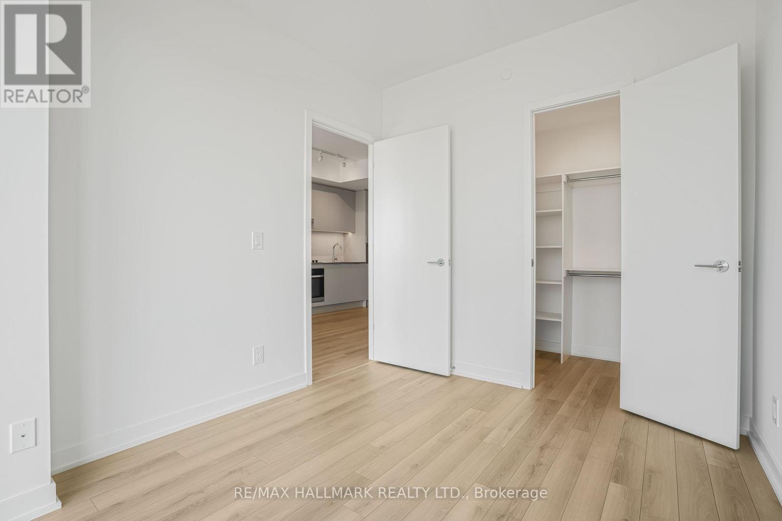 Photo 16 of 804 3079 Trafalgar Road, Oakville ON