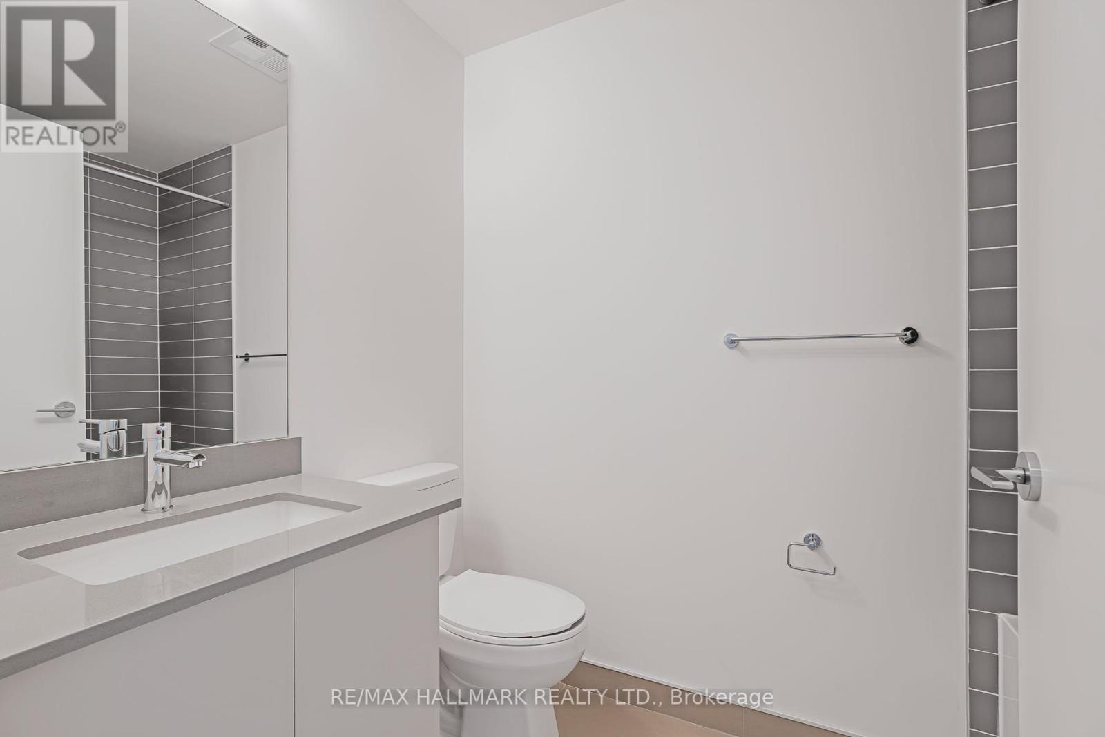 Photo 3 of 804 3079 Trafalgar Road, Oakville ON
