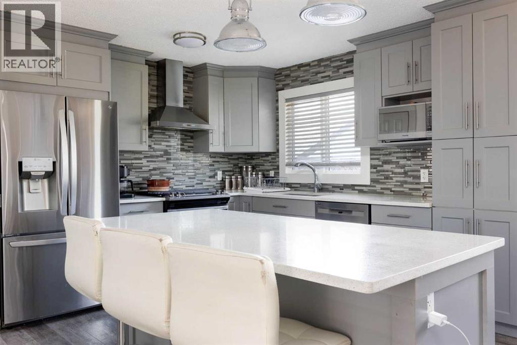 Photo 17 of 31 Rae Crescent, Fort Mcmurray AB