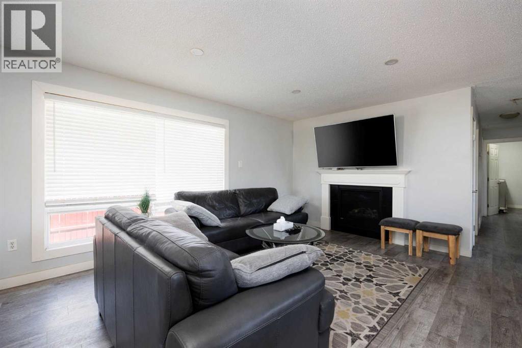 Photo 12 of 31 Rae Crescent, Fort Mcmurray AB