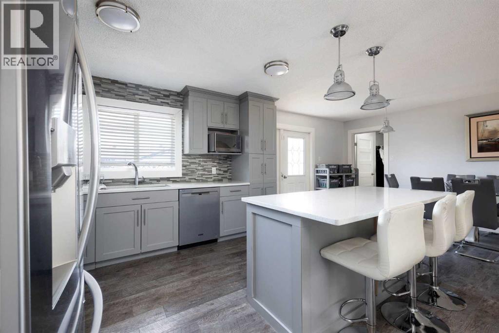Photo 18 of 31 Rae Crescent, Fort Mcmurray AB