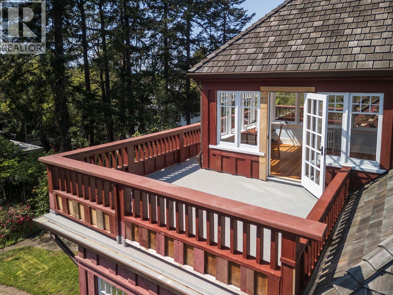 Photo 44 of 934 A Foul Bay Rd, Victoria BC