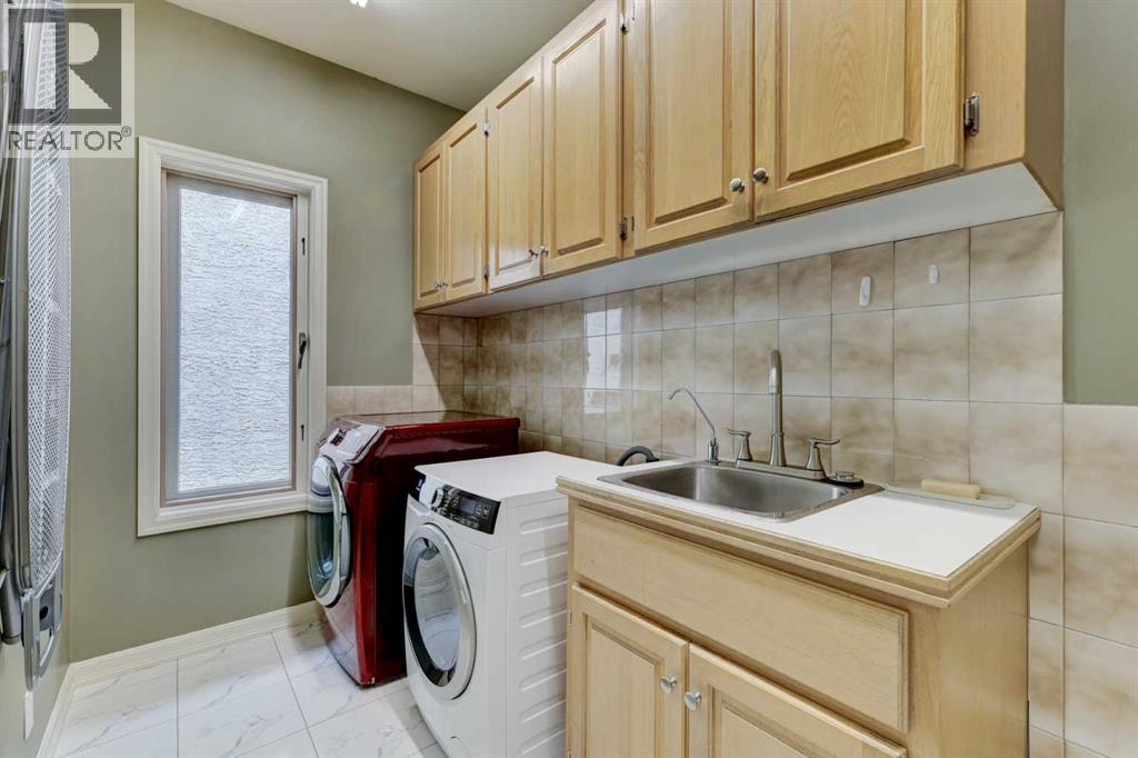 Photo 16 of 220 Santana Bay Nw, Calgary AB