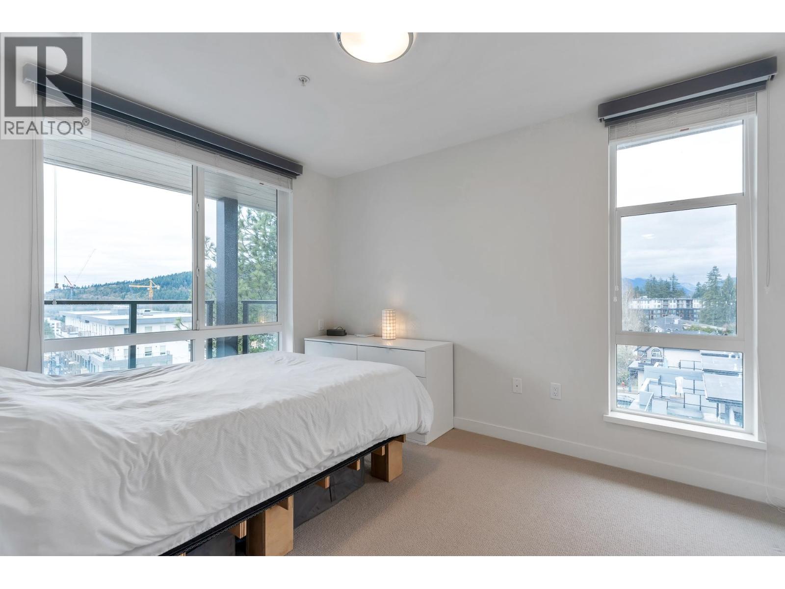 611 707 COMO LAKE AVENUE, Coquitlam