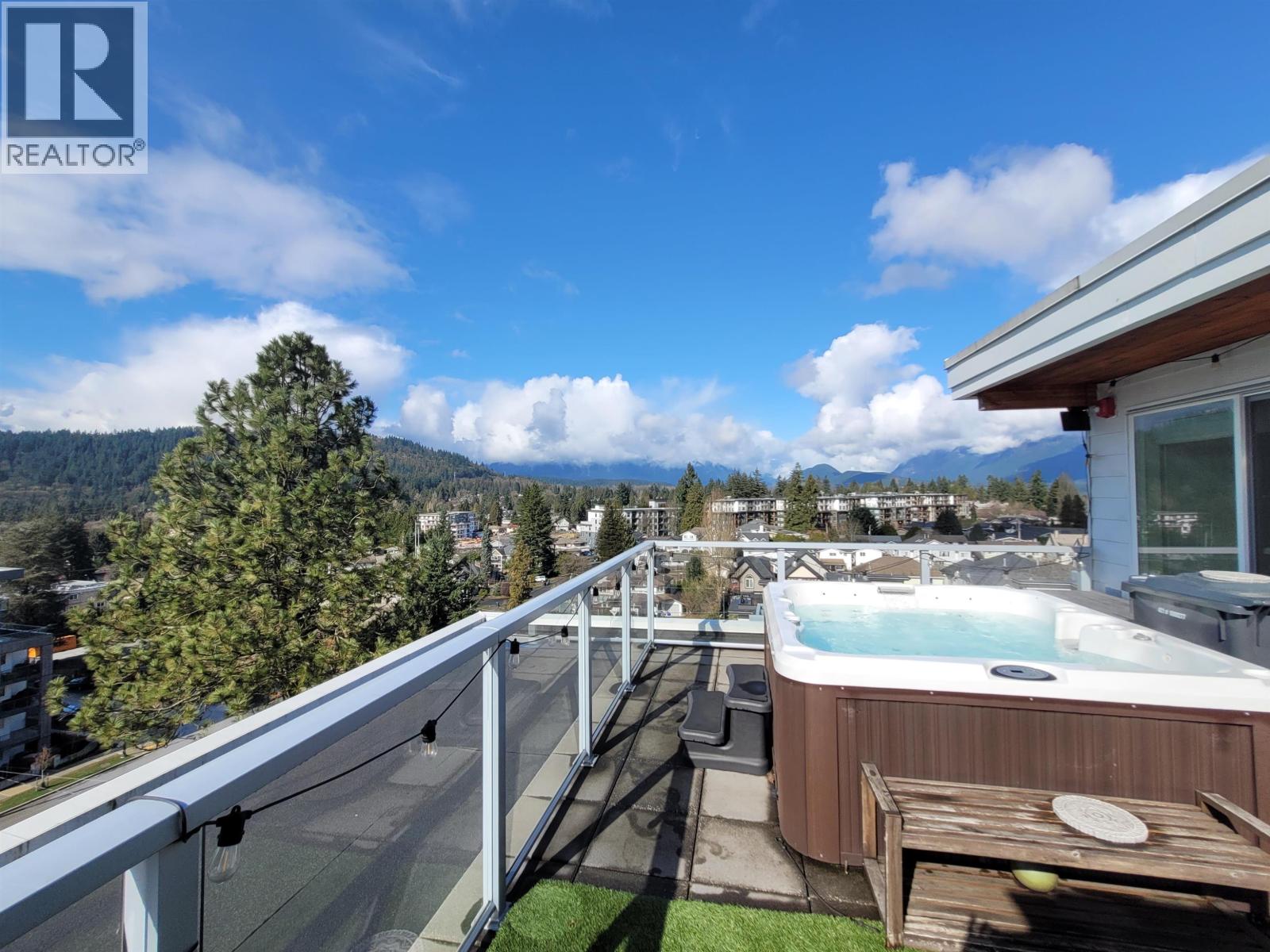 611 707 COMO LAKE AVENUE, Coquitlam