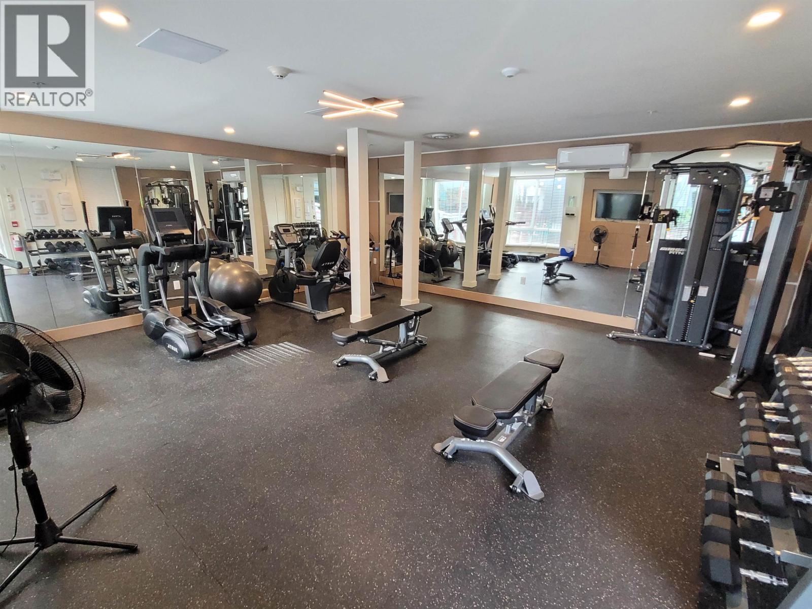 611 707 COMO LAKE AVENUE, Coquitlam