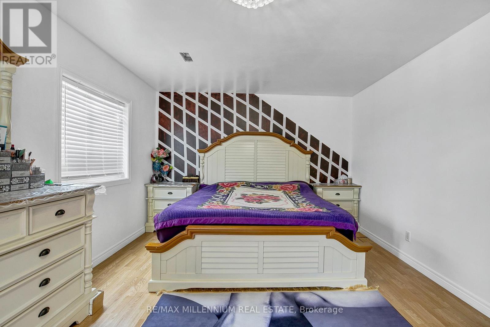 Photo 15 of 1725 Highland Avenue, Windsor ON