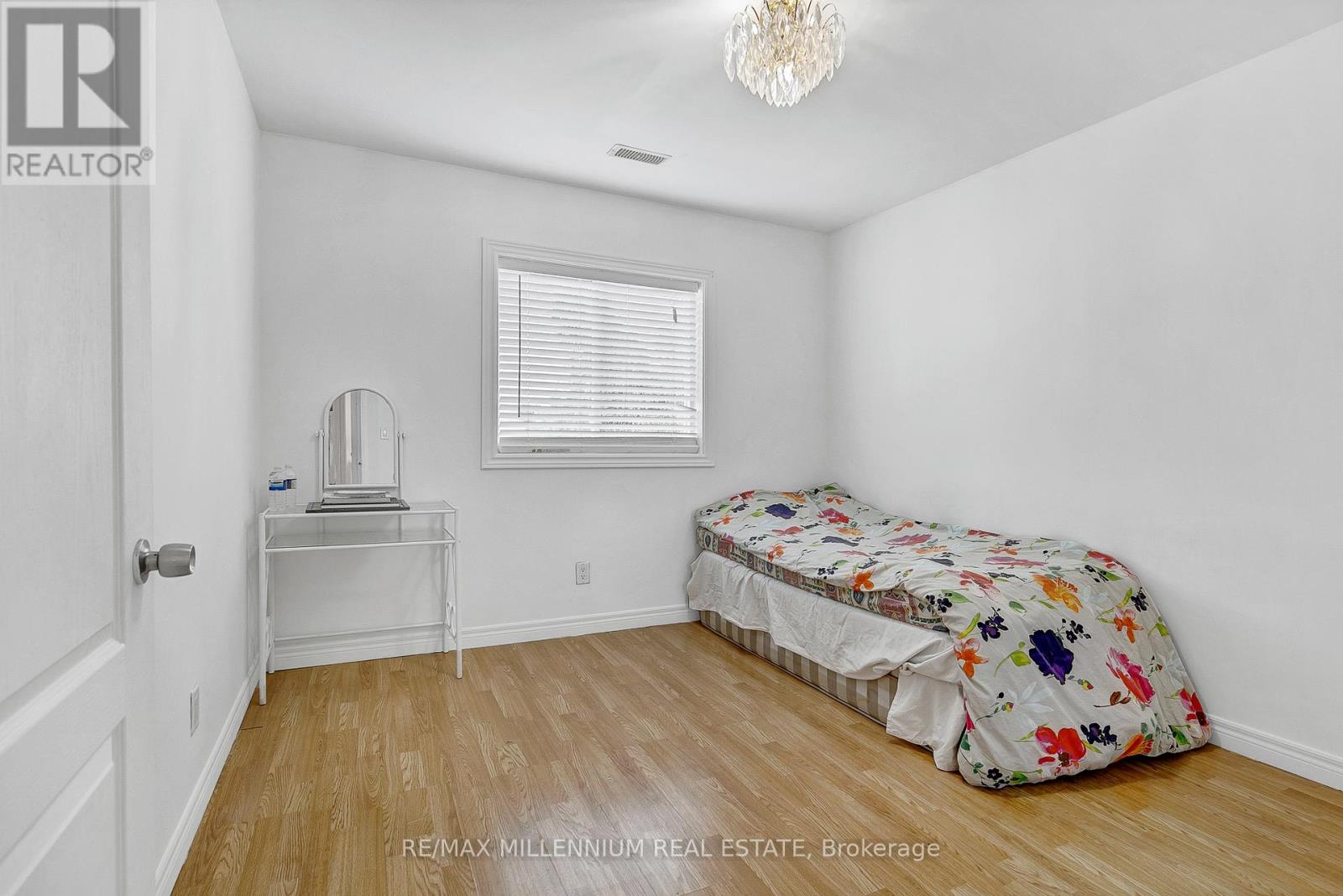 Photo 19 of 1725 Highland Avenue, Windsor ON