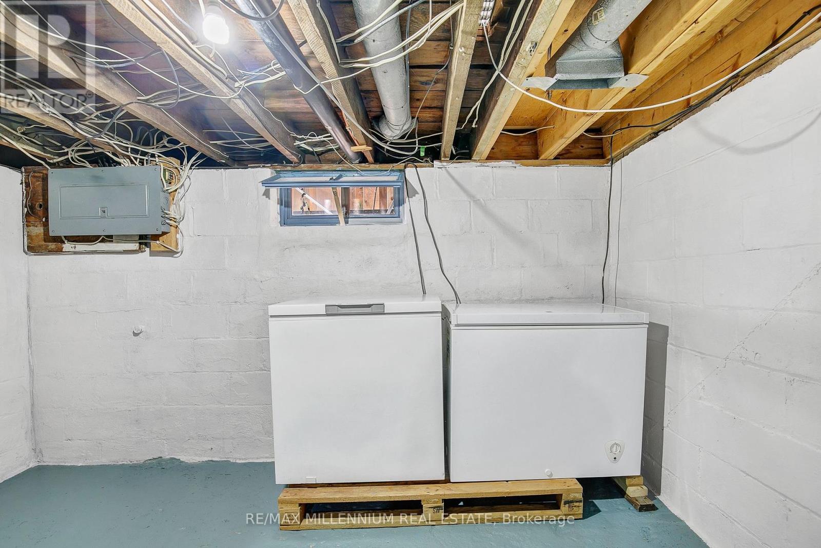 Photo 25 of 1725 Highland Avenue, Windsor ON
