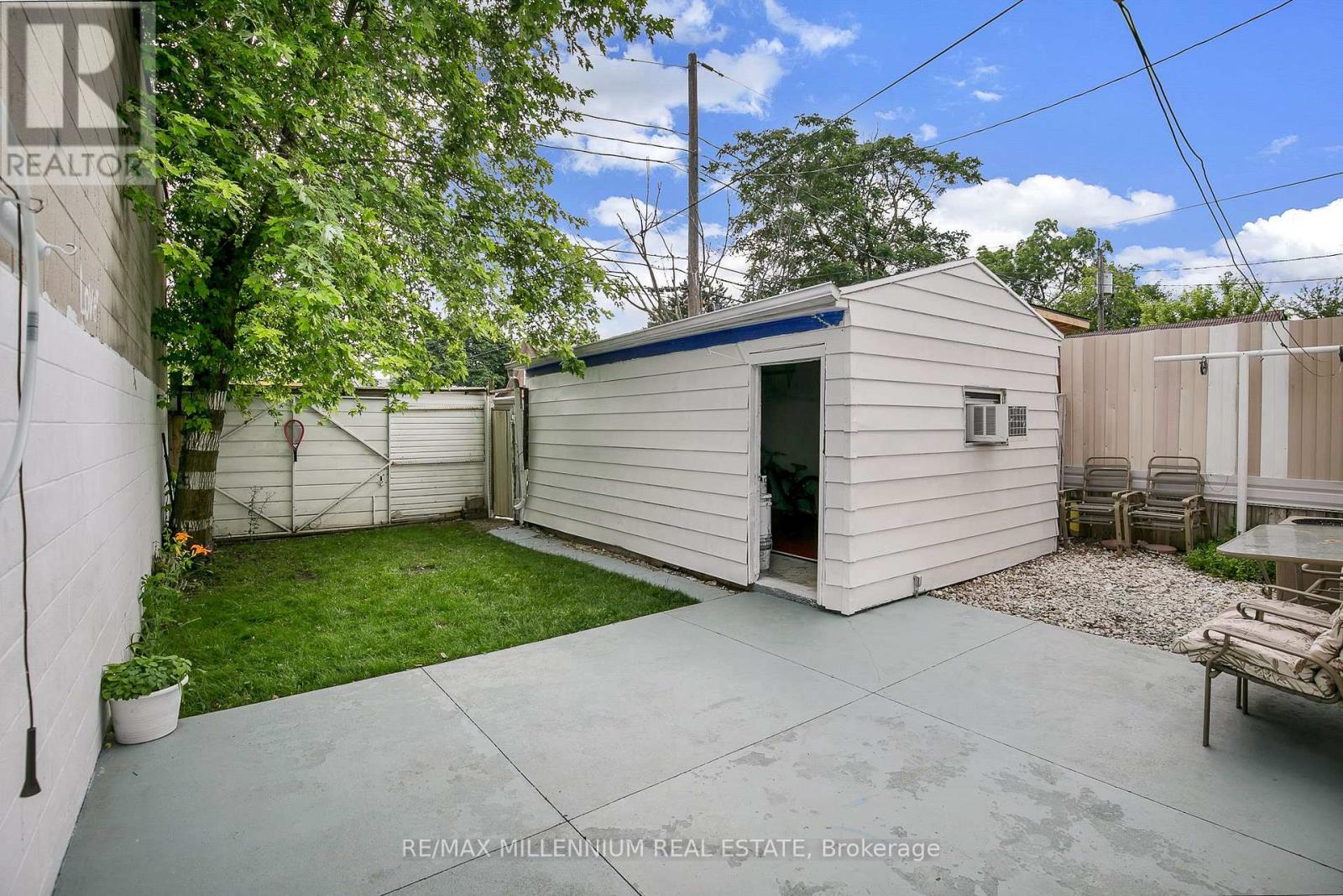 Photo 26 of 1725 Highland Avenue, Windsor ON