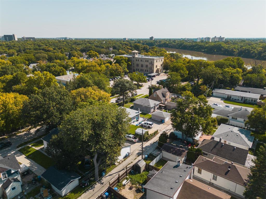 Photo 27 of 126 Forrest Avenue, Winnipeg MB