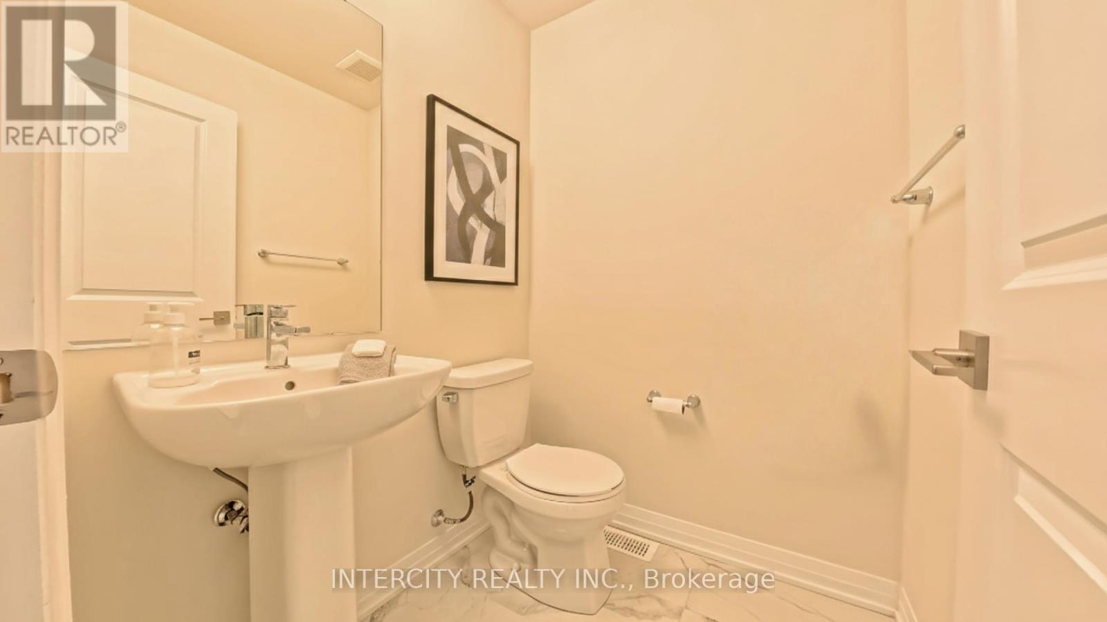 Photo 13 of 76 Fieldridge Crescent, Brampton ON