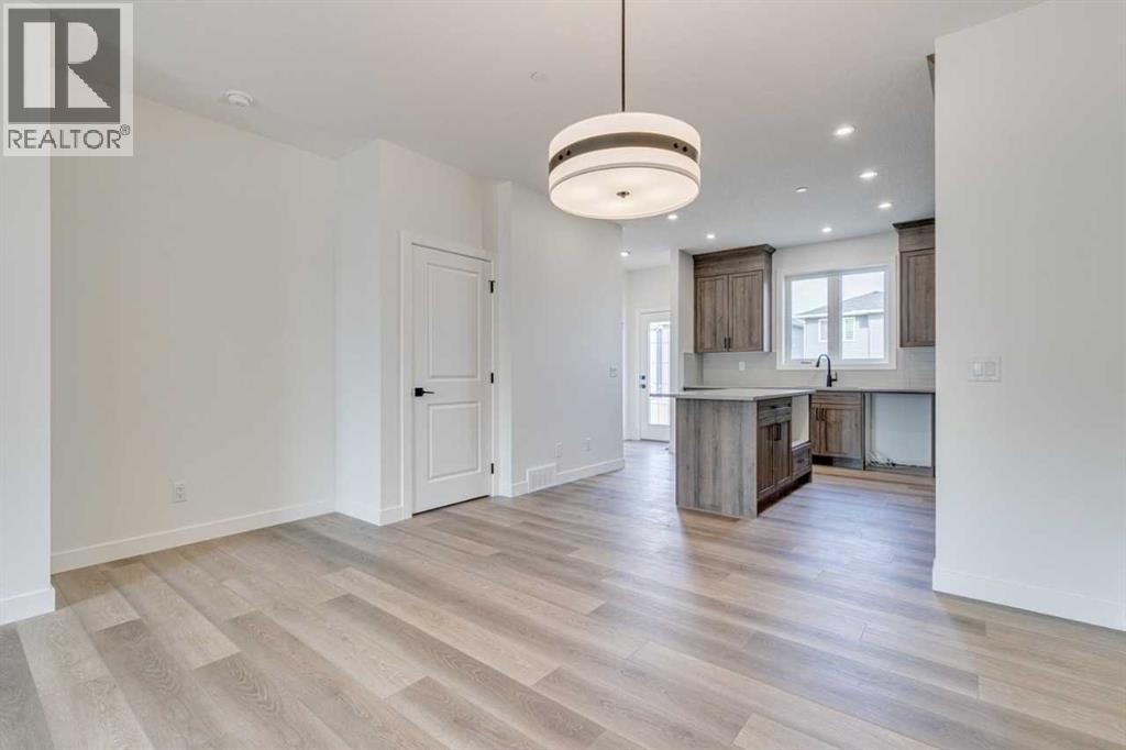 Photo 6 of 377 Hotchkiss Drive Se, Calgary AB
