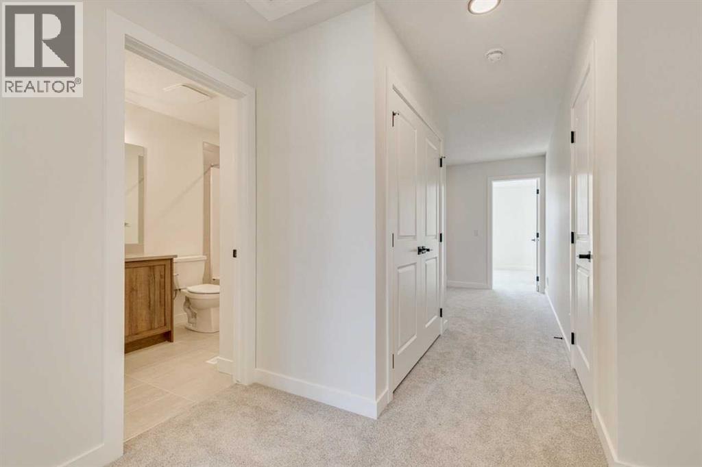 Photo 15 of 377 Hotchkiss Drive Se, Calgary AB