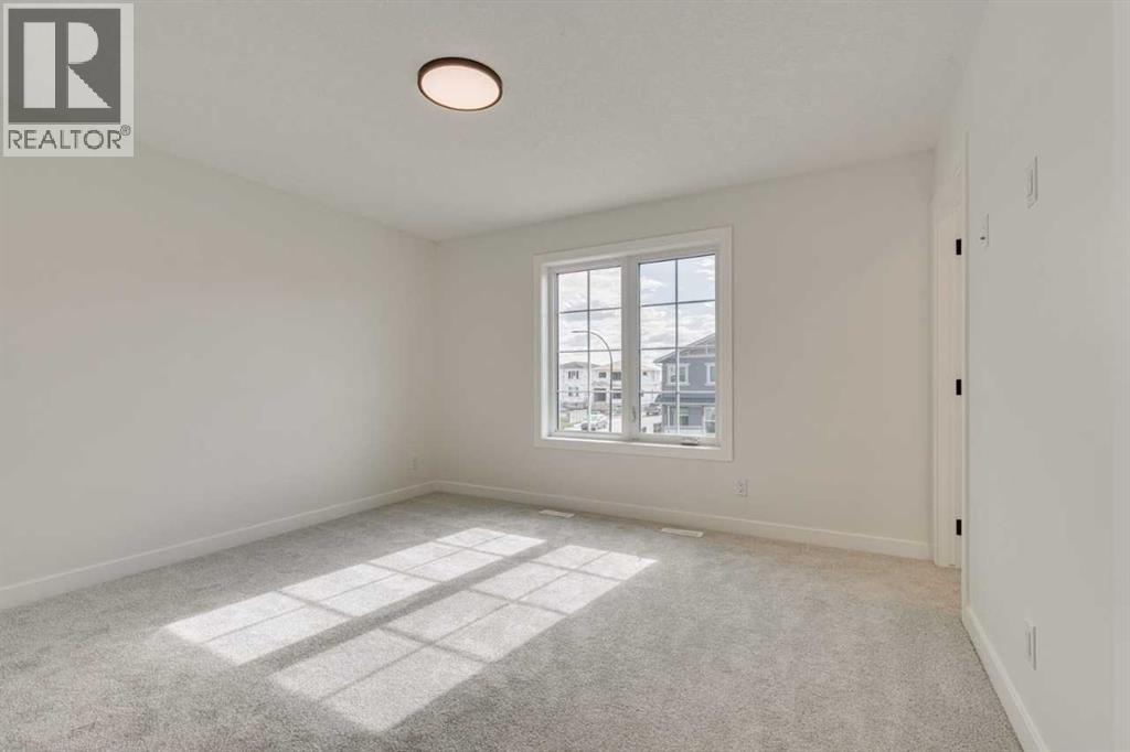 Photo 20 of 377 Hotchkiss Drive Se, Calgary AB