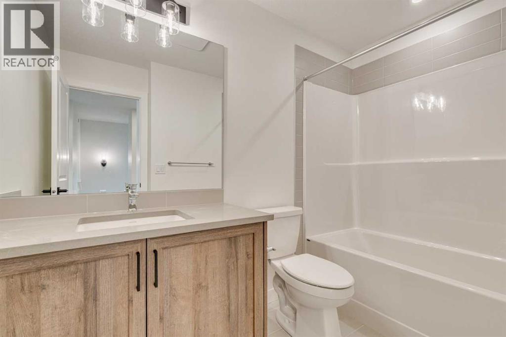 Photo 16 of 377 Hotchkiss Drive Se, Calgary AB