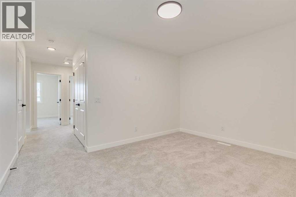 Photo 18 of 377 Hotchkiss Drive Se, Calgary AB