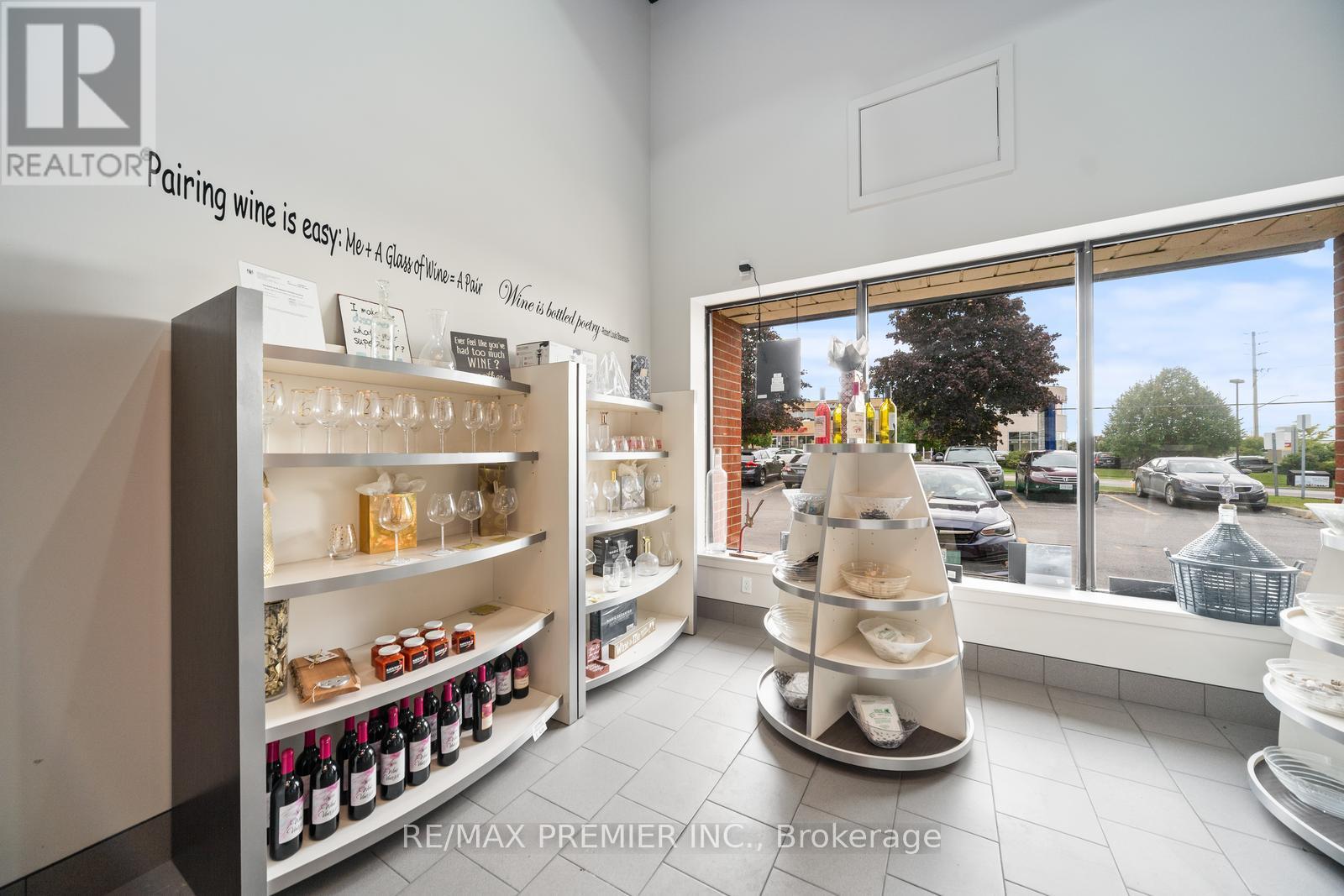 Photo 12 of 19 172 Bullock Drive, Markham ON
