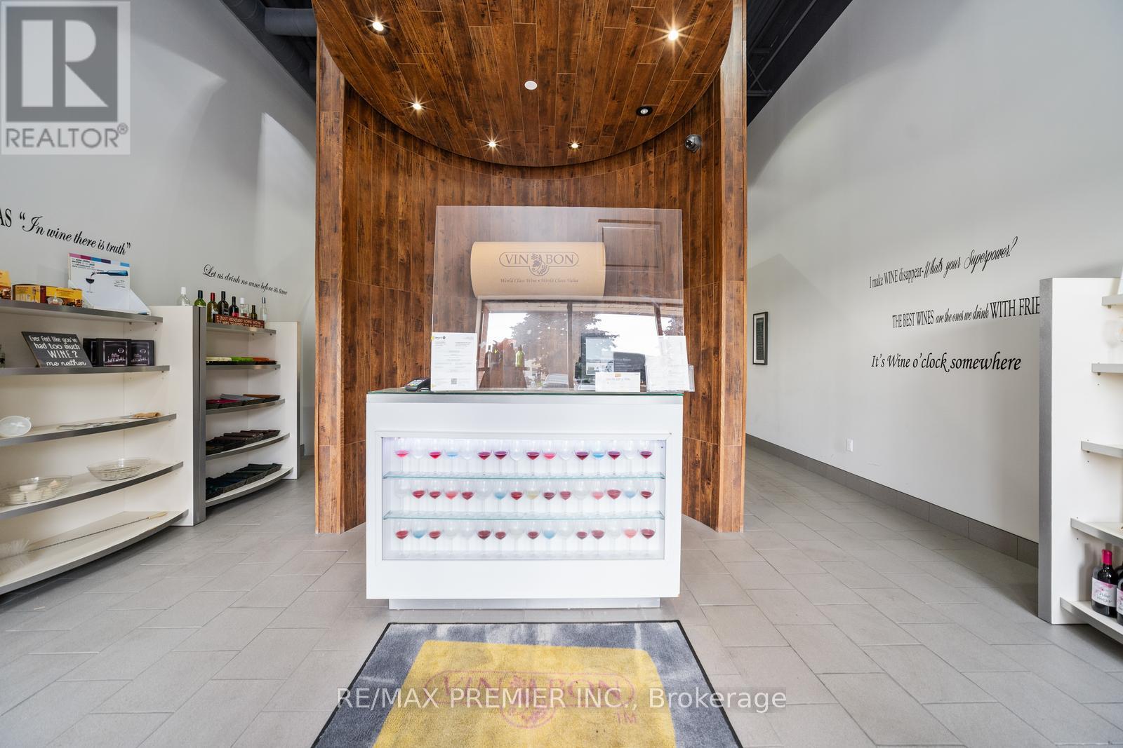 Photo 6 of 19 172 Bullock Drive, Markham ON