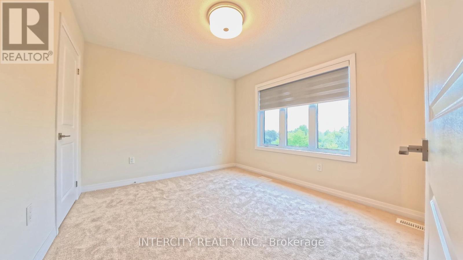 Photo 19 of 76 Fieldridge Crescent, Brampton ON