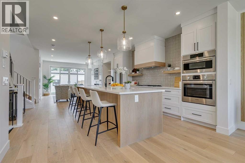 Photo 5 of 3723 Richmond Road Sw, Calgary AB
