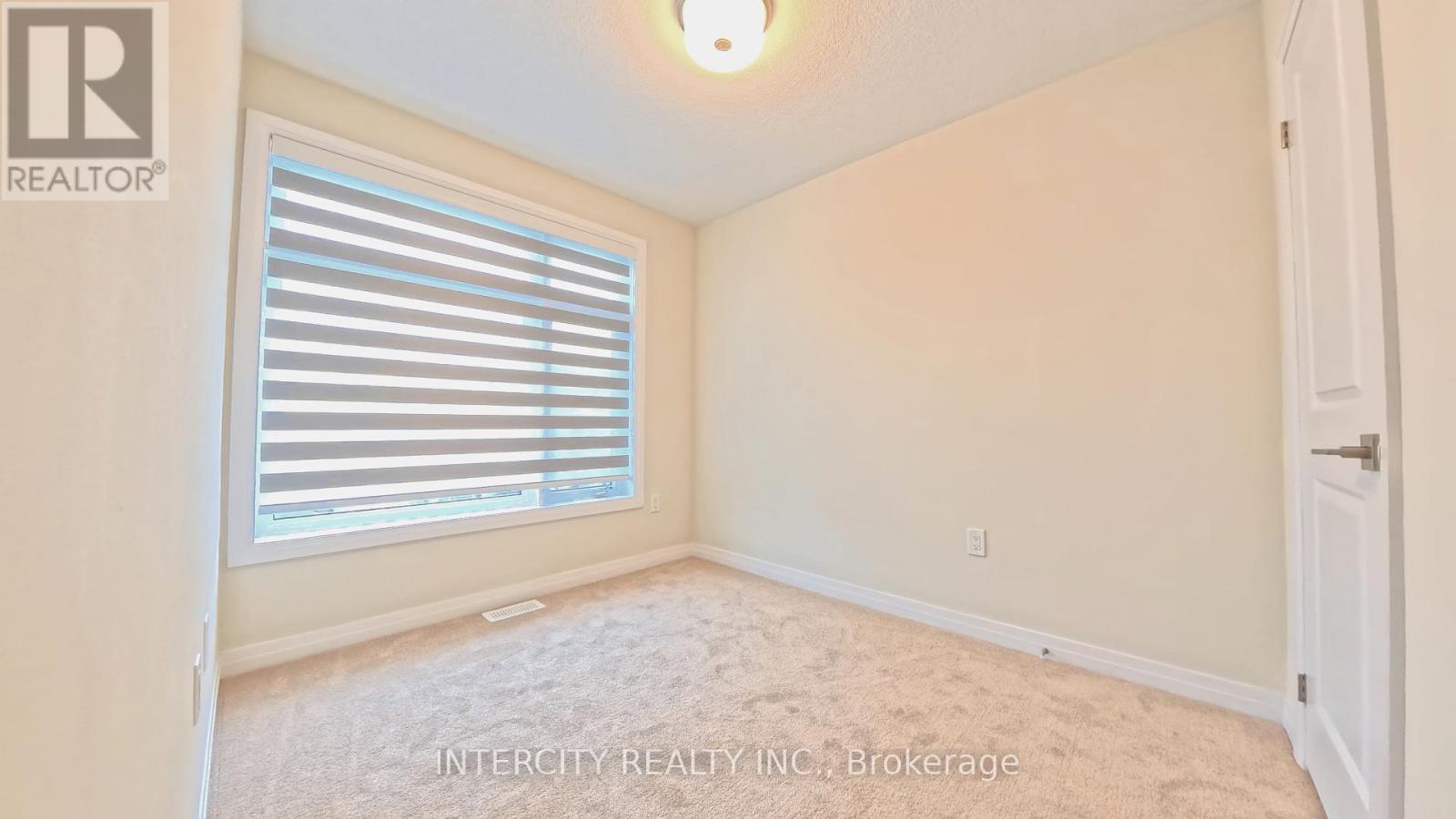 Photo 24 of 76 Fieldridge Crescent, Brampton ON