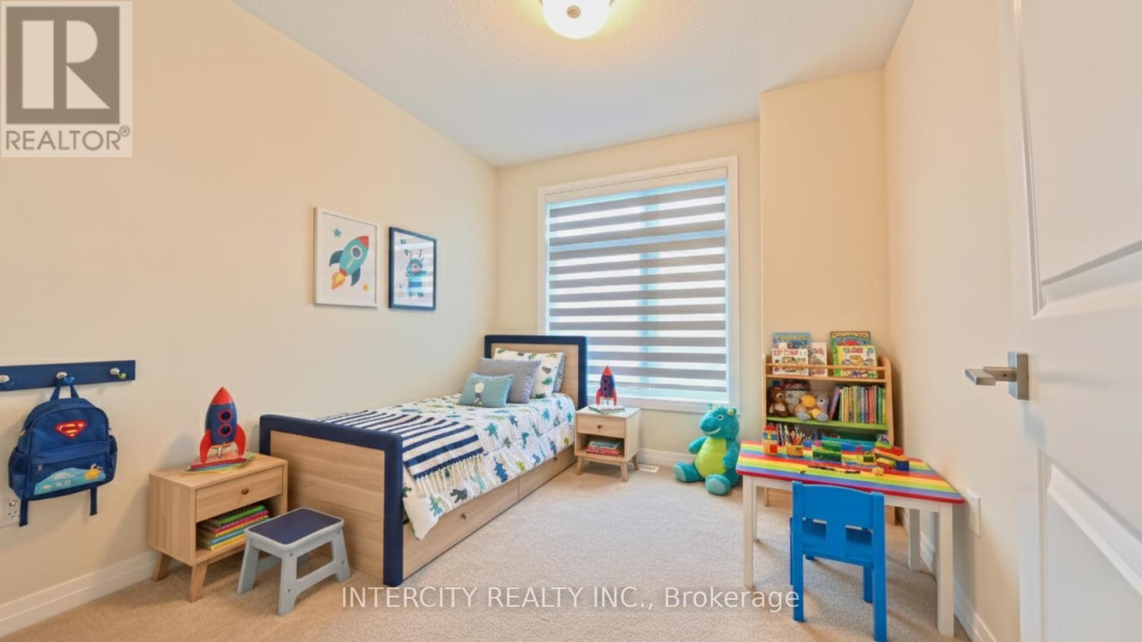 Photo 21 of 76 Fieldridge Crescent, Brampton ON