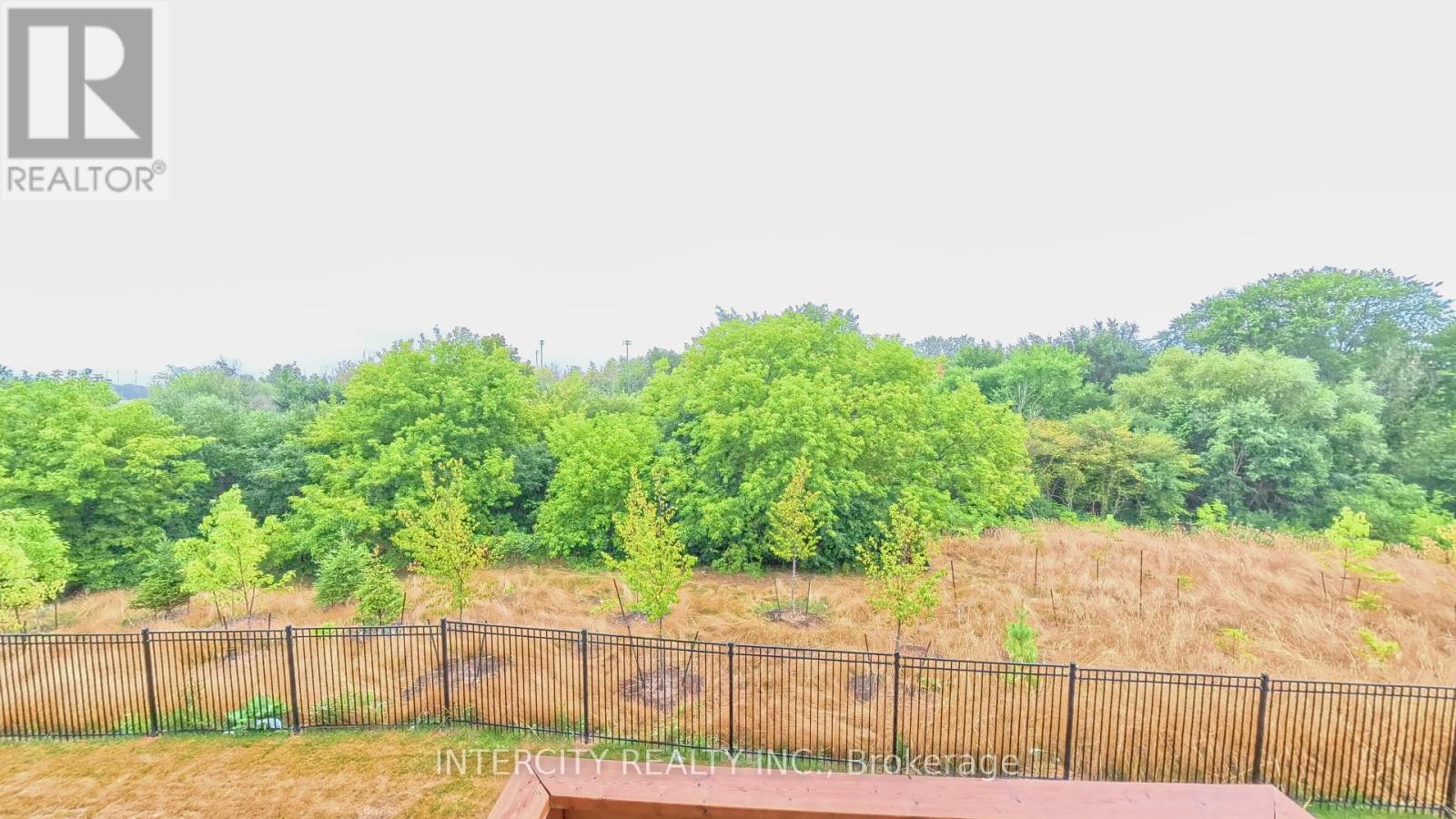 Photo 33 of 76 Fieldridge Crescent, Brampton ON