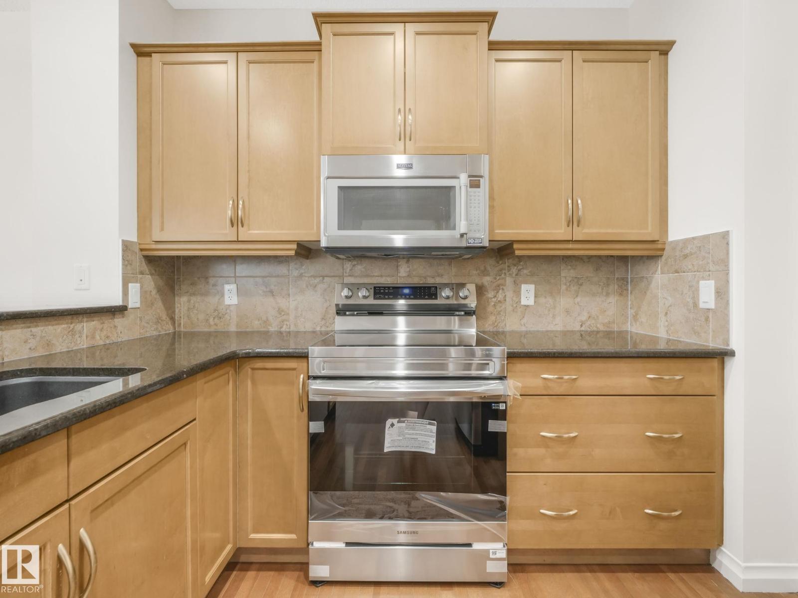 Photo 13 of 1214 Ainslie Wy Sw, Edmonton AB