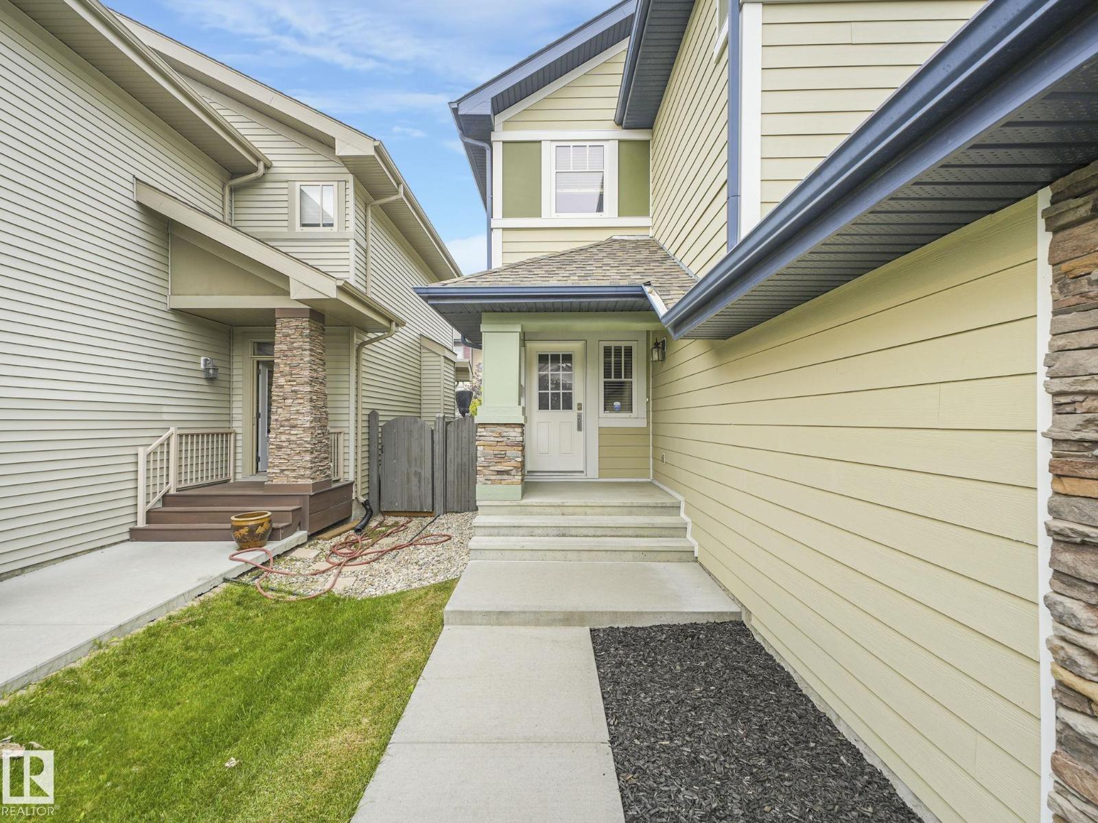 Photo 2 of 1214 Ainslie Wy Sw, Edmonton AB