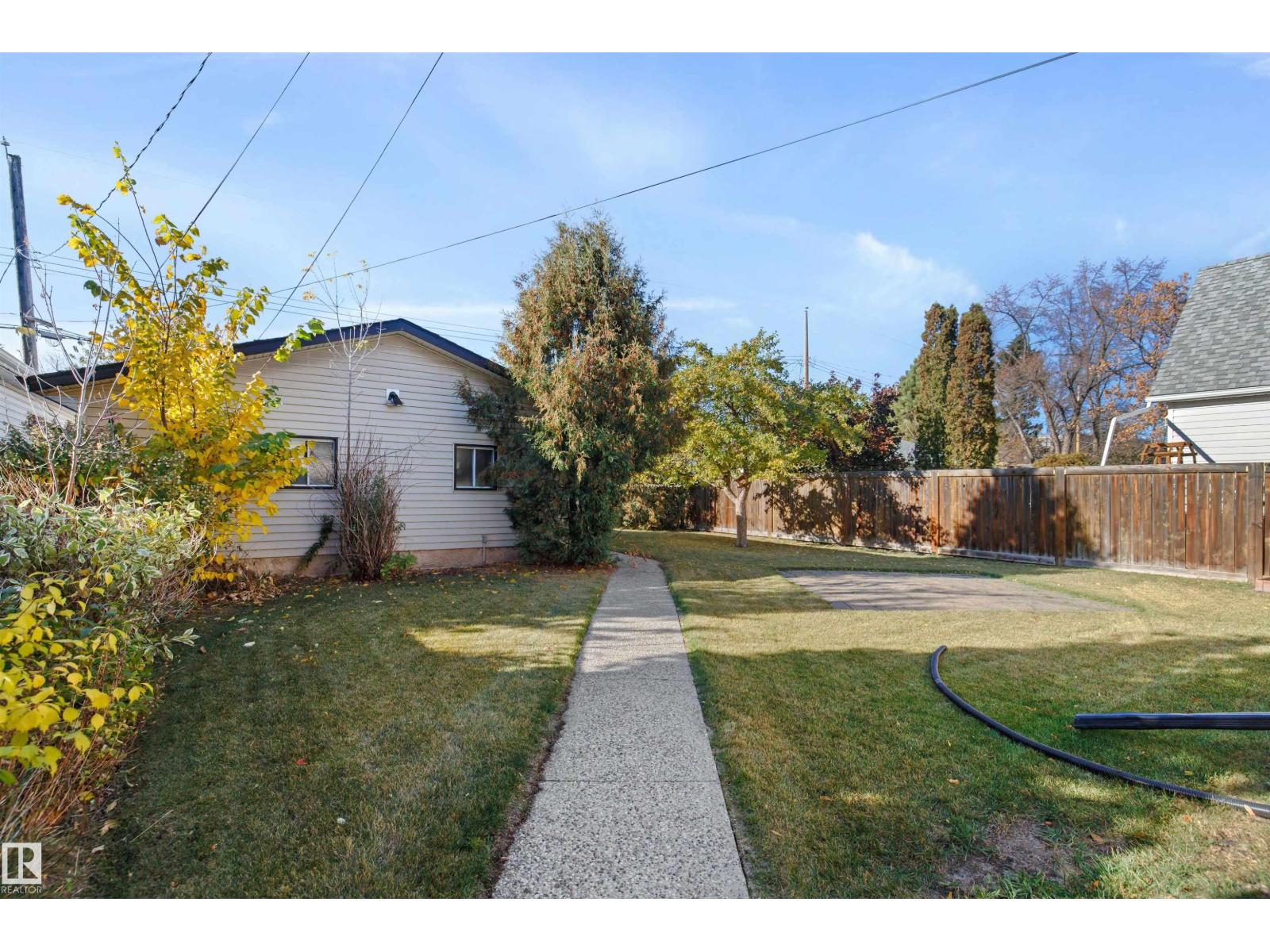 Photo 29 of 10430 138 St Nw, Edmonton AB