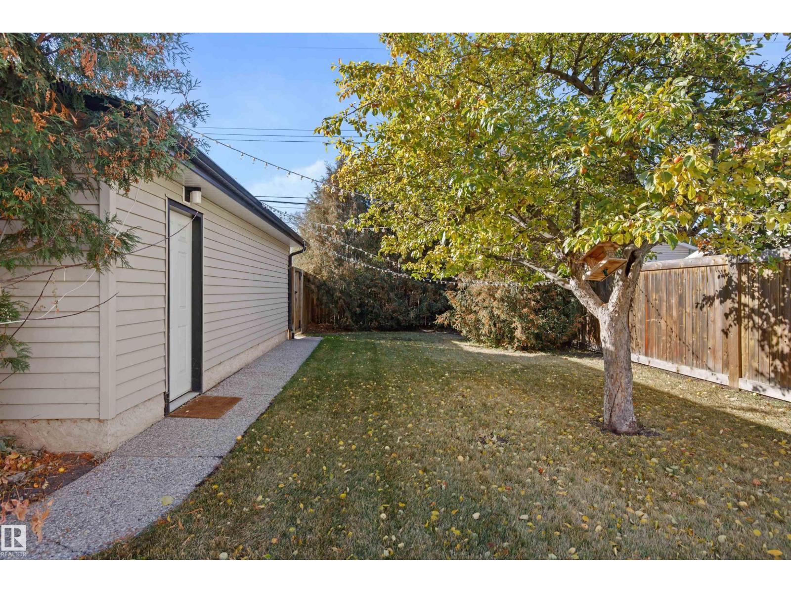 Photo 32 of 10430 138 St Nw, Edmonton AB