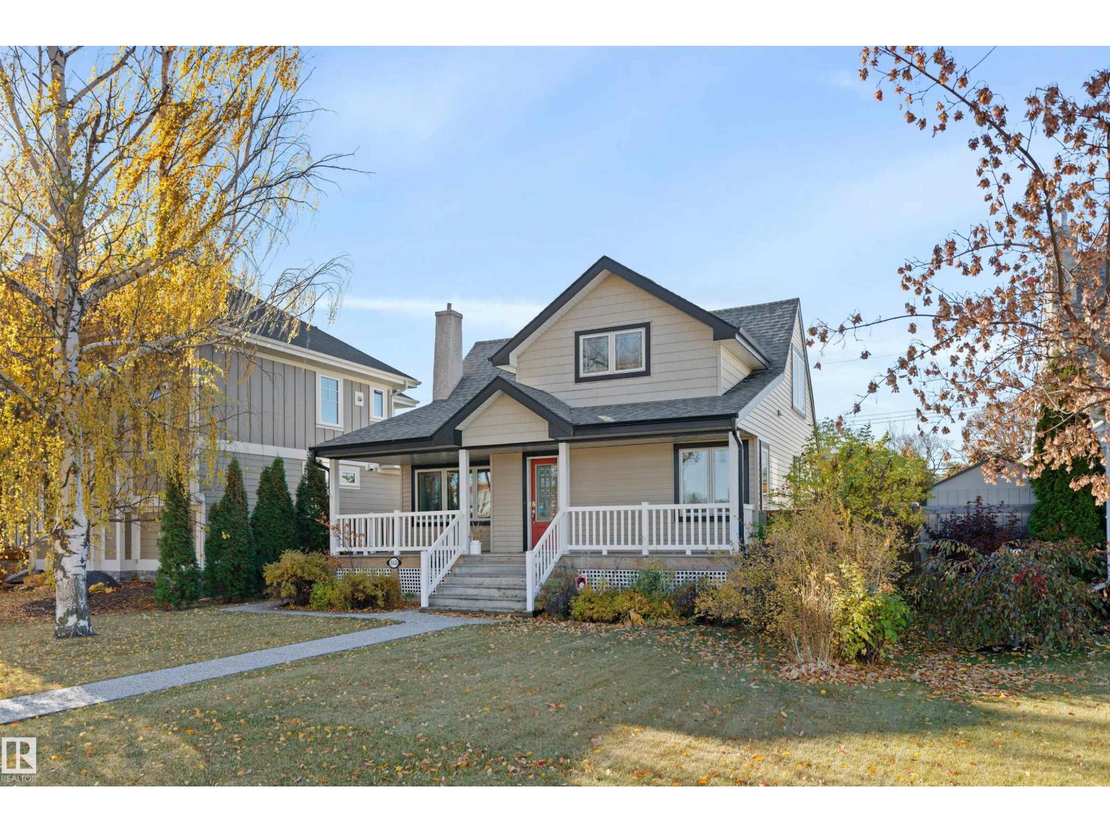 Photo 4 of 10430 138 St Nw, Edmonton AB