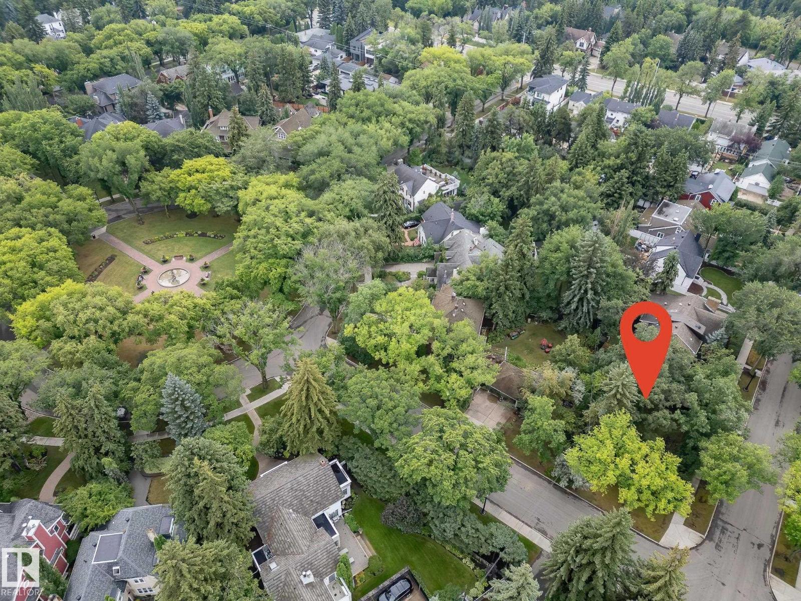 Photo 2 of 10235 134 St Nw Nw, Edmonton AB