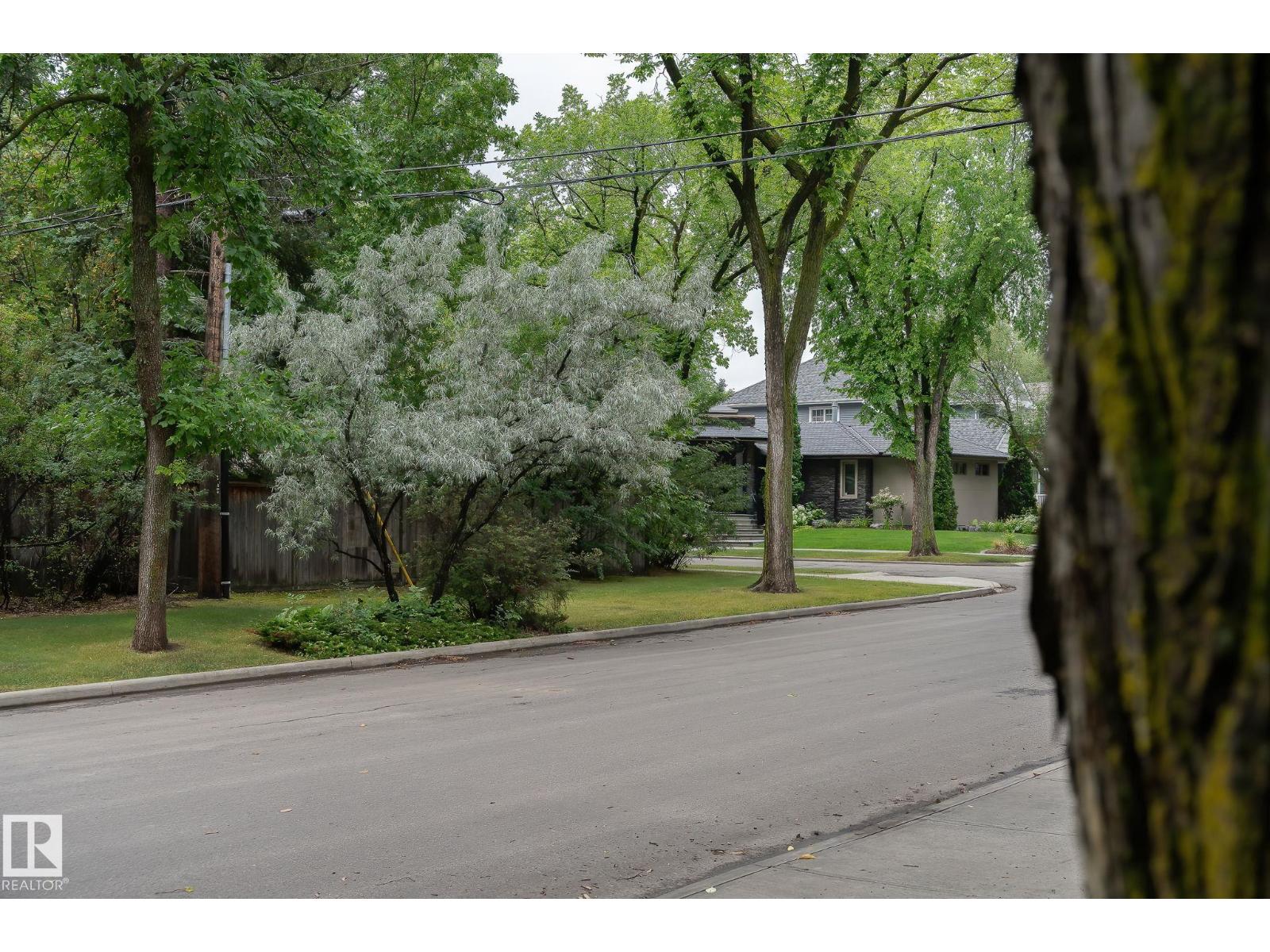 Photo 6 of 10235 134 St Nw Nw, Edmonton AB