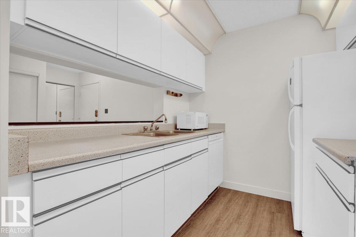 Photo 20 of 408 17109 67 Av Nw, Edmonton AB